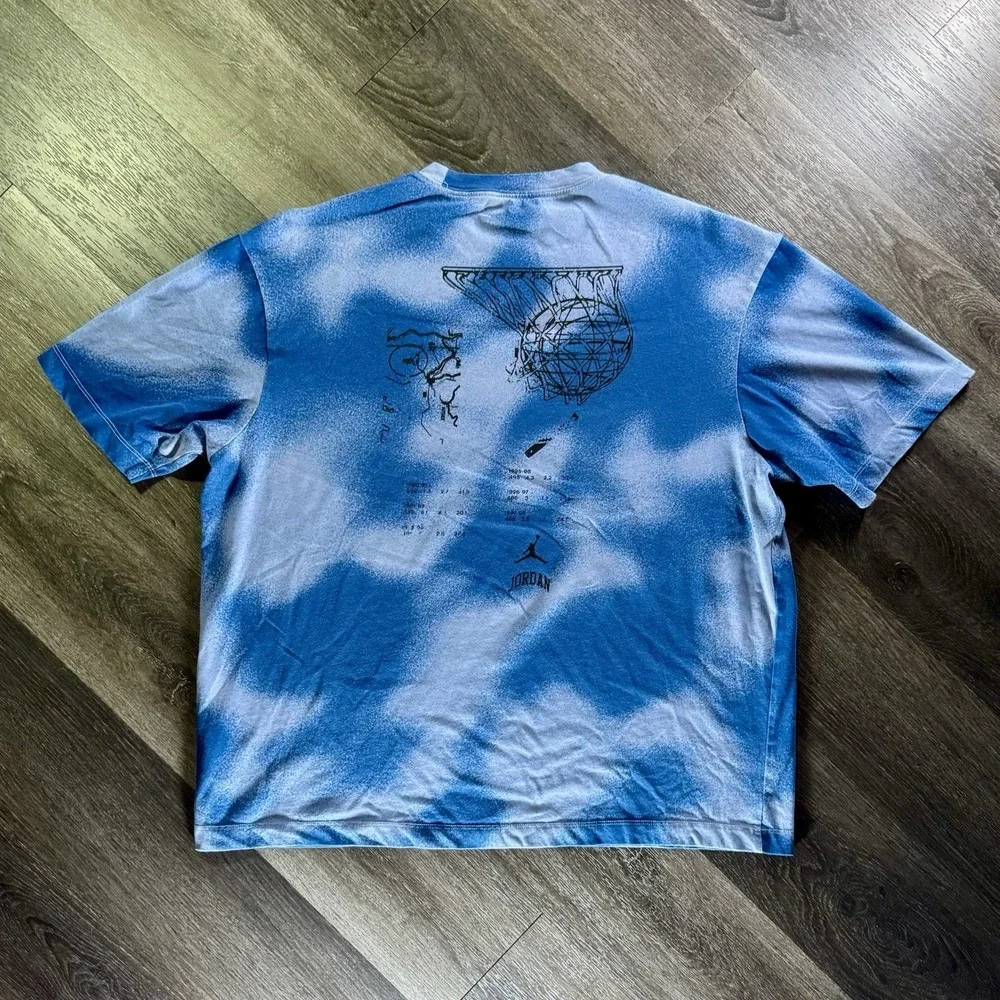 Air Jordan Men's T-Shirt Large 